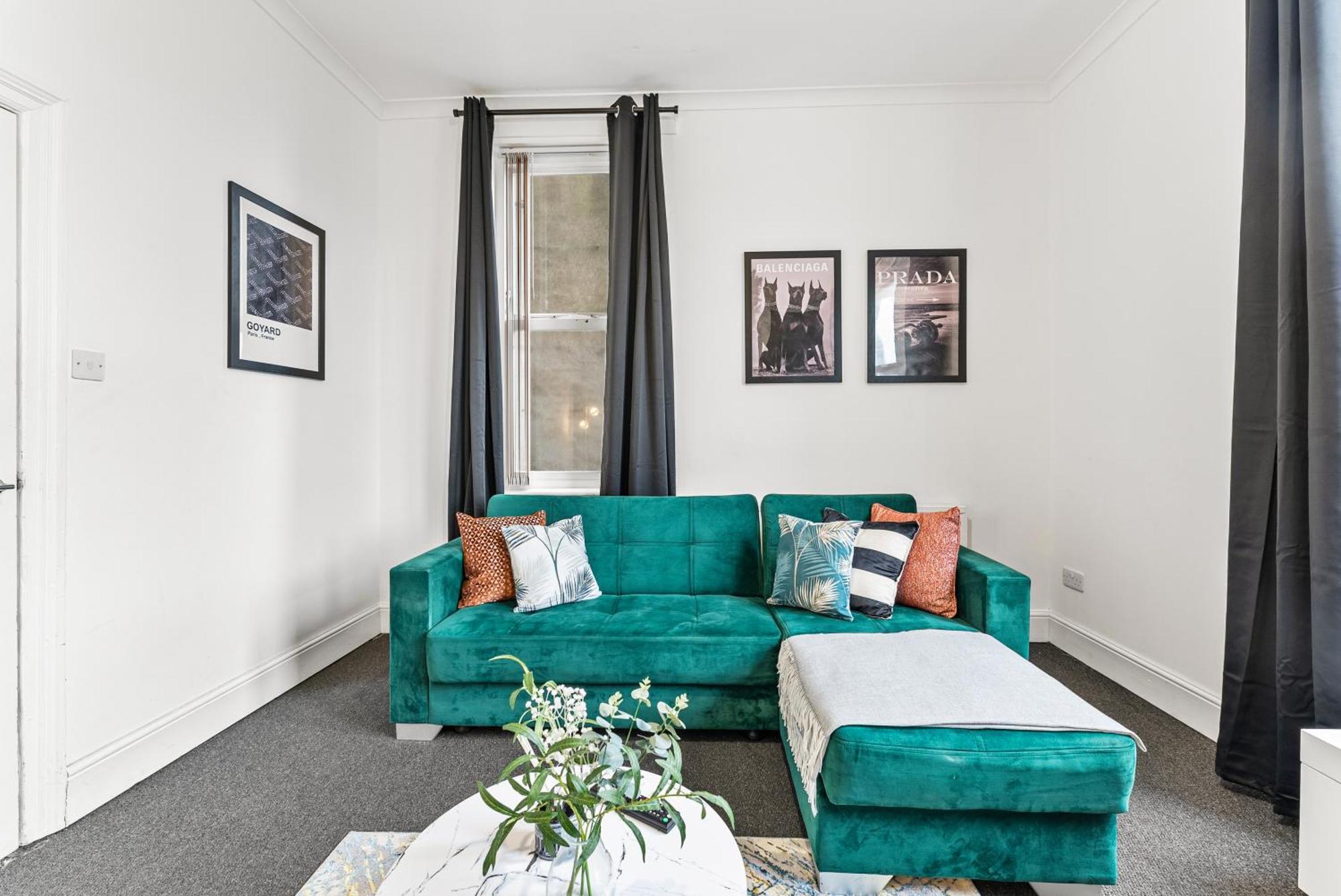 Апартаменты 20 Percent Off! Stylish Sheffield Abode Sleeps 12 Экстерьер фото
