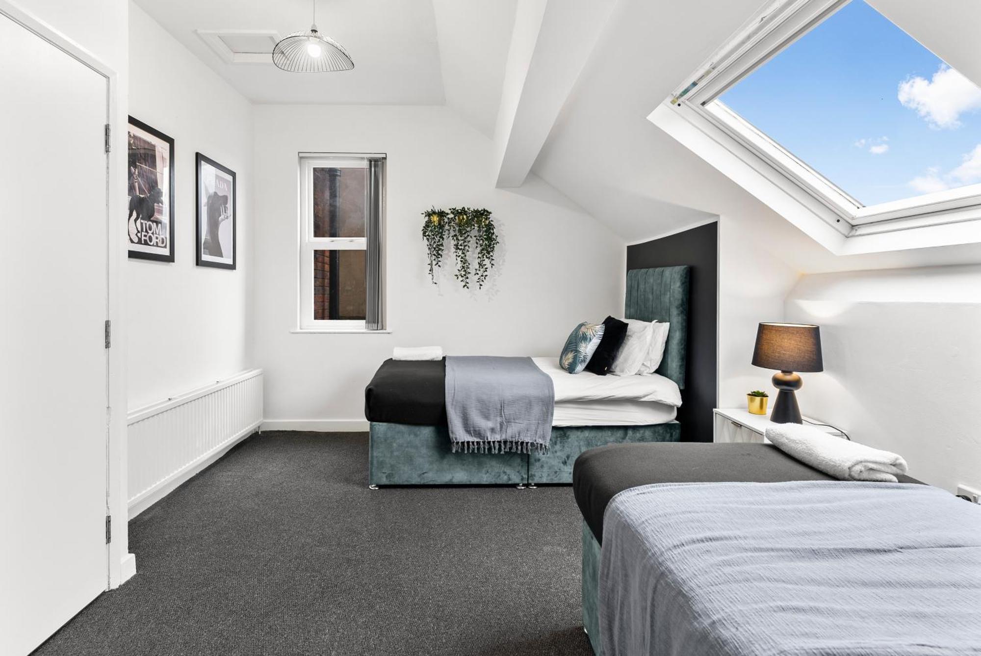 Апартаменты 20 Percent Off! Stylish Sheffield Abode Sleeps 12 Экстерьер фото